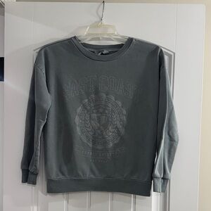 The Commons Wash Blue Crewneck     Girls Size - M (8-10)